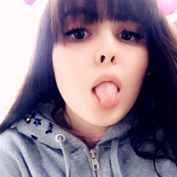 Meet your Posher, Lola - Picture 1 of 1